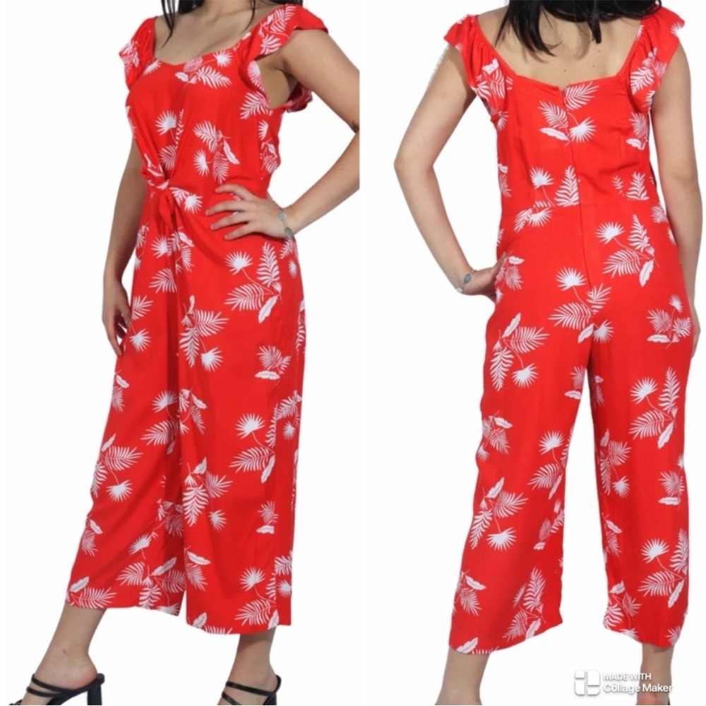 St. John’s Bay Red & WhiteFlutter Sleeve Floral Jumpsuit Size Medium EUC